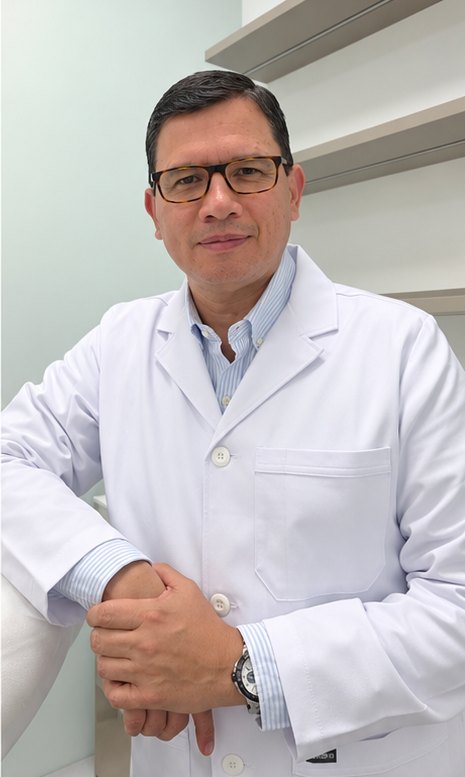 Dr. Camilo Tarazona, cirujano hepatobiliar