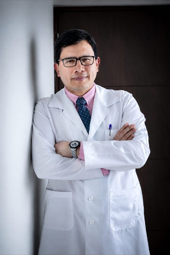 Dr. Camilo Tarazona, cirujano hepatobiliar